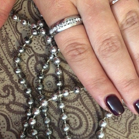 Silver Ring Wedding Engagement Single Row Zircon bridal band ring - Nwt - Picture 5 of 7